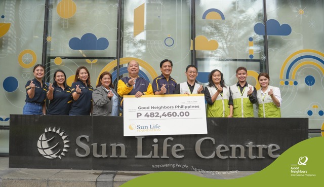 GoodNeighborsPH's tweet photo. Sun Life Philippines is bringing more light to the children and youth through the BRIDGE project for the community in Sitio Bakal. 💚💛 

The is project aims to address the limited access to both Education and Health sectors due to their geographical location.

#GoodNeighborsPH https://t.co/SPgSo1ofMI