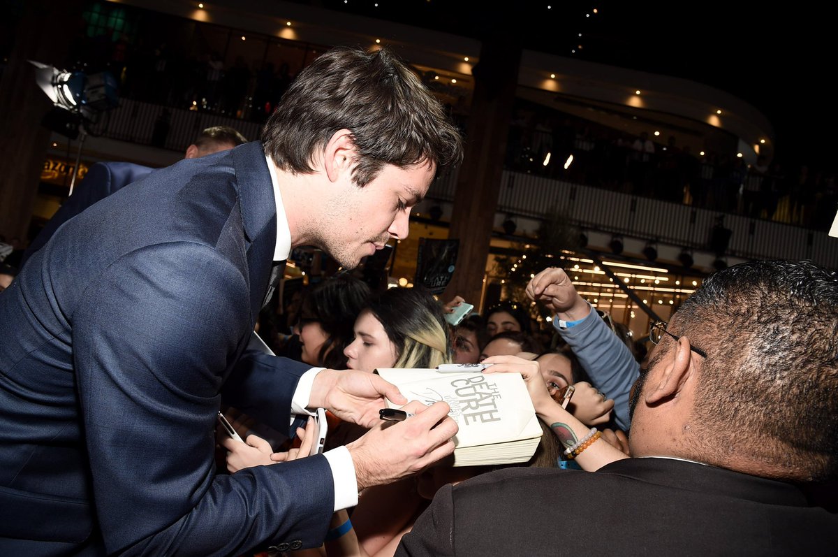 RPMazeRunner's tweet photo. 📼 ‧ Exclusive › 𝟤͟𝟢͟𝗍͟𝗁͟ 𝖢͟𝖾͟𝗇͟𝗍͟𝗎͟𝗋͟𝗒͟ 𝖲͟𝗍͟𝗎͟𝖽͟𝗂͟𝗈͟𝗌 ’
𝗠𝗮𝘇𝗲 𝗥𝘂𝗻𝗻𝗲𝗿: #DeathCureRP | 𝟚𝟘𝟚𝟛

The cast, filmmakers and fans celebrated the Special Fan Event of Maze Runner: The #DeathCure yesterday. https://t.co/VITWplqpfO