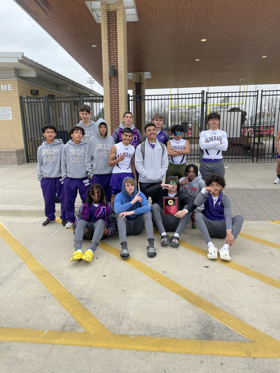 Alvarado Indian Track tweet media