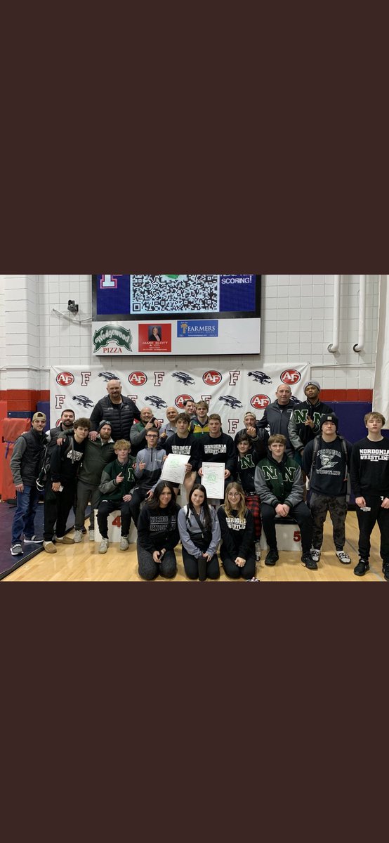 NHSWrestling_'s tweet photo. Knights win the Fitch Sectional! https://t.co/OvvuuSW9zV