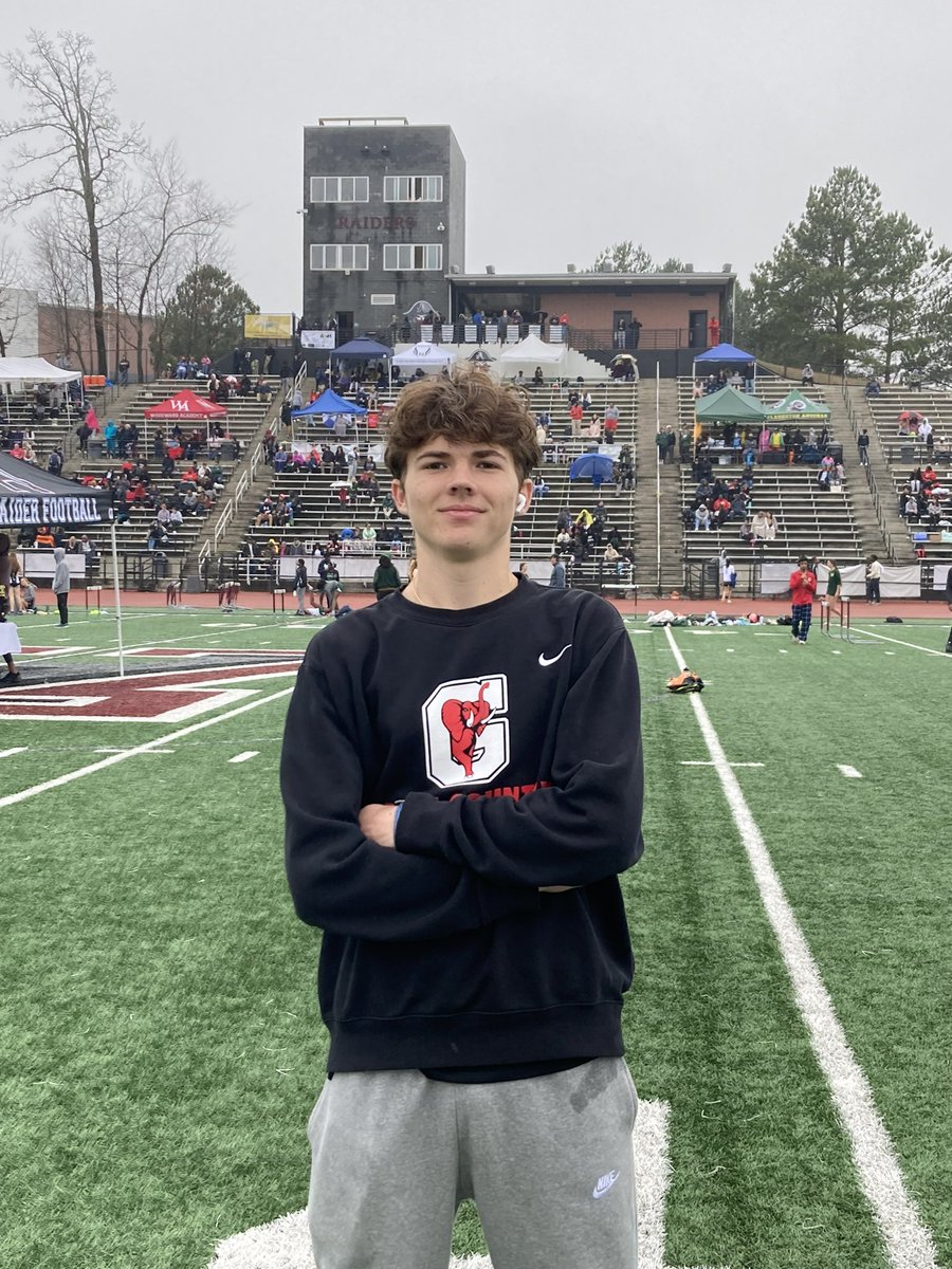 goredelephants's tweet photo. A lot of winning is going on up in here, @ghsrunning added to it today at the Alpharetta Early Bird Special.
Connor Proffitt finished first in the 800 and the girls team finished second out of nine #GoBigRed #StomptheTrack @GCSS_GHS @GCSSK12 https://t.co/bQfERLkm4N