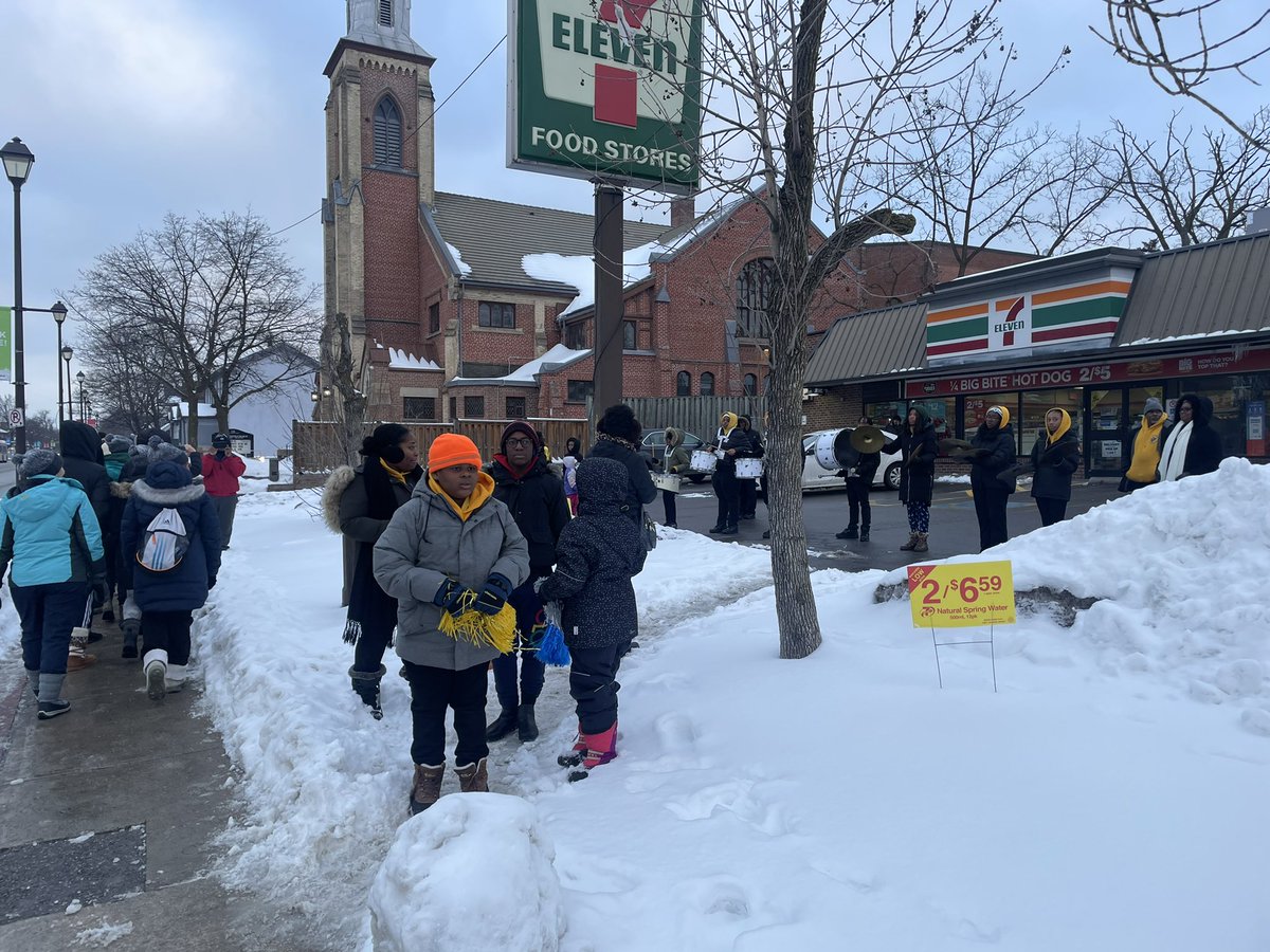 badarshamim's tweet photo. From supporting the folks without shelter in Turkiye to supporting the homeless through @RegenBrampton as a part of @bramptonrotary participating in this year’s “Coldest Night of the Year”.  Supporting local and Int’l communities is what Rotarians do in Brampton and globally. https://t.co/9i3H29UHvh