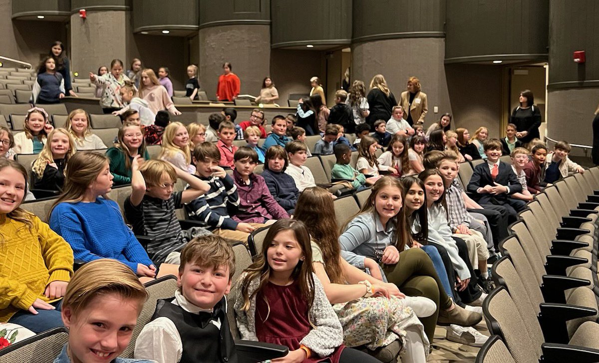 barkleybridge's tweet photo. 4th Graders getting ready to enjoy the Huntsville Symphony! @lauralamb11  @meltomcon @c_zuck @pointerpal @sarah61286 https://t.co/PR4DLrOgEc
