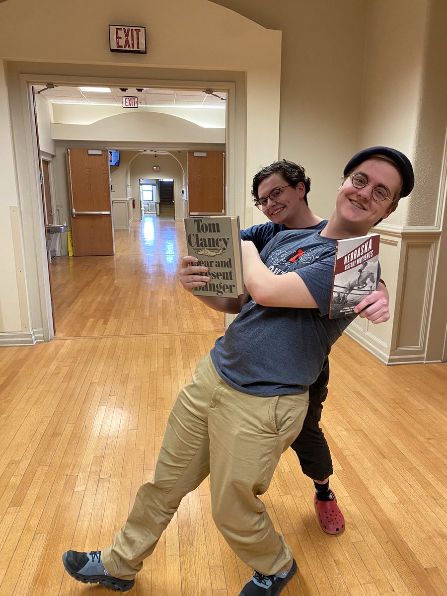 unlquizbowl's tweet photo. Also a special congratulations to Paul Suder and Caitlin Copenhaver for scoring in the top 10 individually, and a thanks to our trusty staffers! https://t.co/te6mp8qAQI