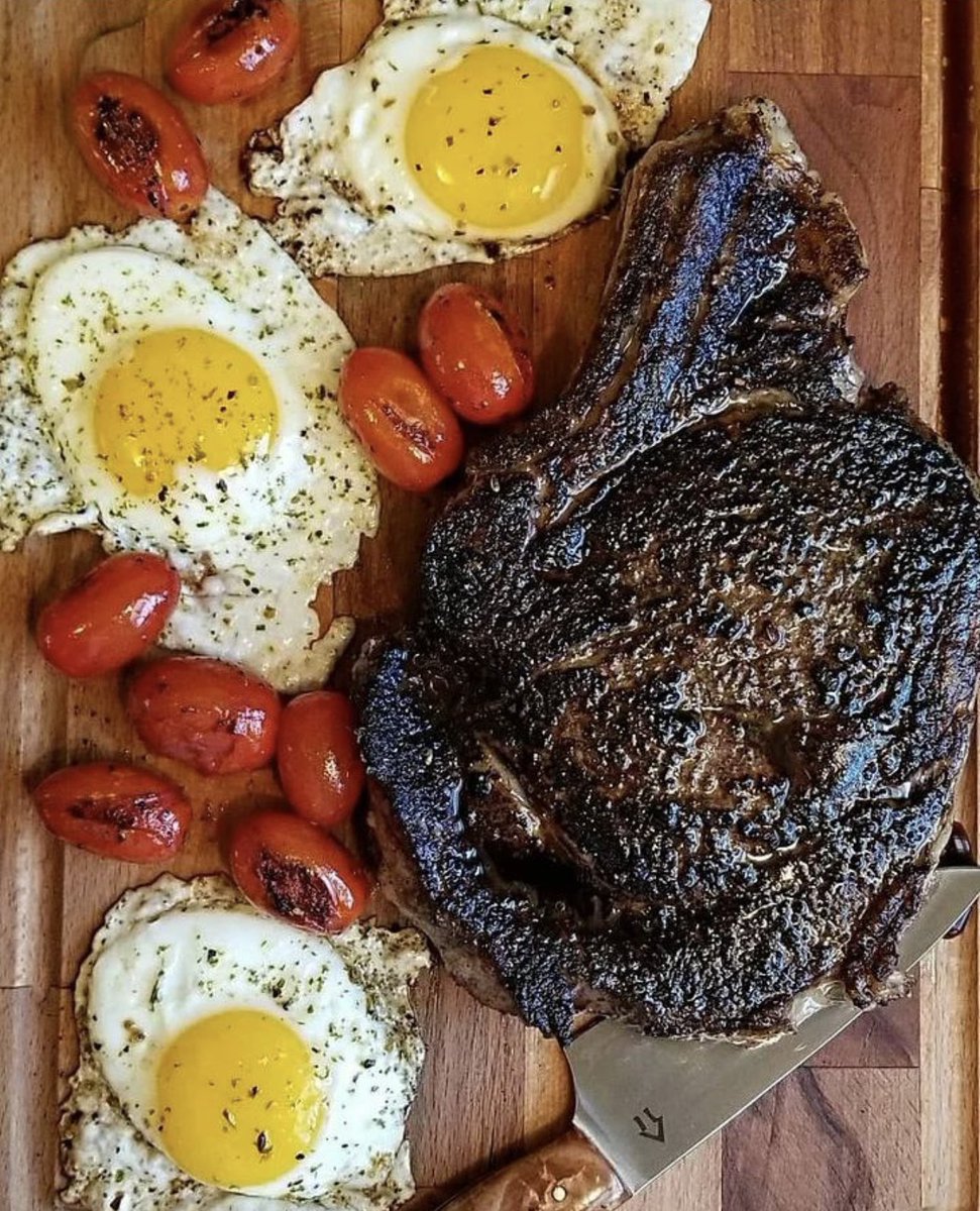 It’s a first date. 

They offered to cook at their house. 

They set this in front of you. 

What do you say? 

📸 <a href="/KosmosQ/">Kosmo's Q ®️</a> | #BBQ