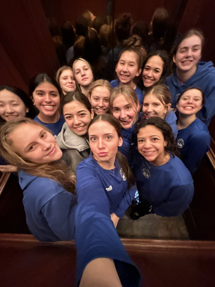 First team travel of the year✅ 4-0 dub against Lexington Sporting! Overall great team effort! 
Goals 
<a href="/emilyrossi101/">Emily Rossi</a> (2)
<a href="/JuliannaDe/">Julianna De Simone</a> (1)
<a href="/AmaliaDray/">Amalia Dray</a> (1)