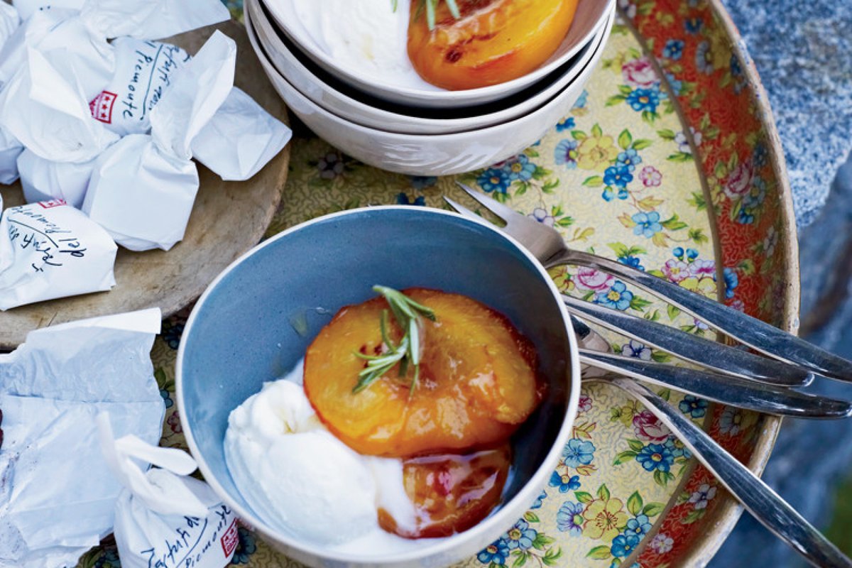 StephenGemerman's tweet photo. #recipe Of The Day: Roasted Peaches. #arfood https://t.co/MQ9hwo4GKc https://t.co/sDotAXHIqa