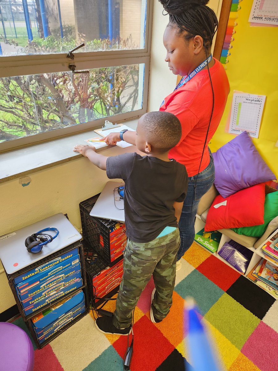 BetsyRossElem's tweet image. #FractionFun in Mrs. Wheaton and Ms. Frazier&apos;s SLL class this week. Our scholars enjoyed a scavenger hunt completing the fraction task cards. @AhmeshaG @EmilyMe10531515 @Tareese8 @HISDElementary2 @HISDSPED