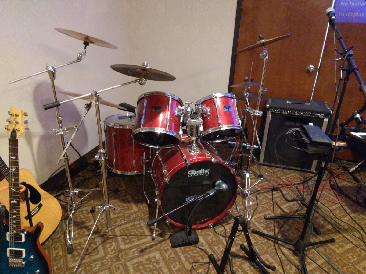 After a little break I go back in the saddle again tonight. The ol' set ready to rock, like it has for me the last 20 years!