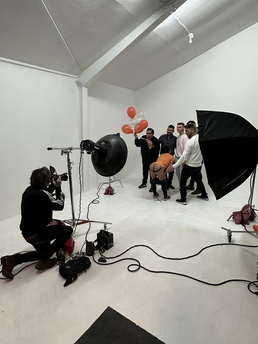 SnapStudiosPS's tweet photo. 🍑 @Cheekycharity’s Peachy Keen Kick-Off Mixer for Colorectal Cancer Awareness Month. Featuring the “Show Your Peach” photo shoot for the #CheekyChallenge. https://t.co/jwi6VtTd7h