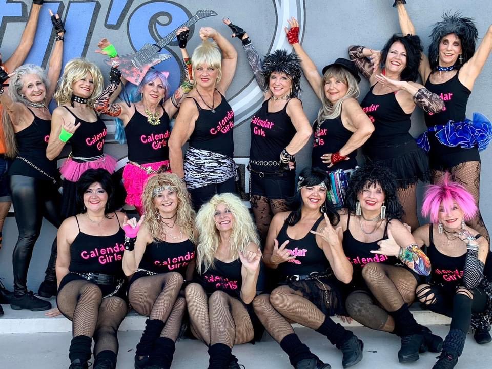 CalendarGirlSWF's tweet photo. Rocker chicks‼️ The Farmer’s market loved us today… 🎸 https://t.co/ZDMmwZXr4v