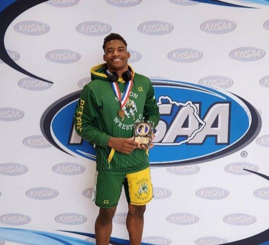 FrazierKineta's tweet photo. @JahvonF35 placed 5th at KHSAA State Wrestling tournament!!
@BSHSWrestlers @coachhawkins1 @BSHSATHLETICS1 https://t.co/tjT8sA9GZH