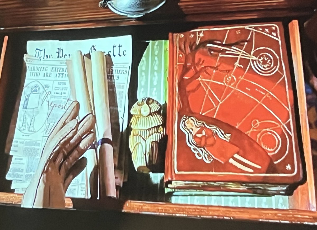 hyrulebitch's tweet photo. I always missed this Easter egg where Boxtrolls, Kubo and Paranorman are paid homage to in Missing Link 😭 @LAIKAStudios  is so good. Just so good https://t.co/YnaPpMED2t