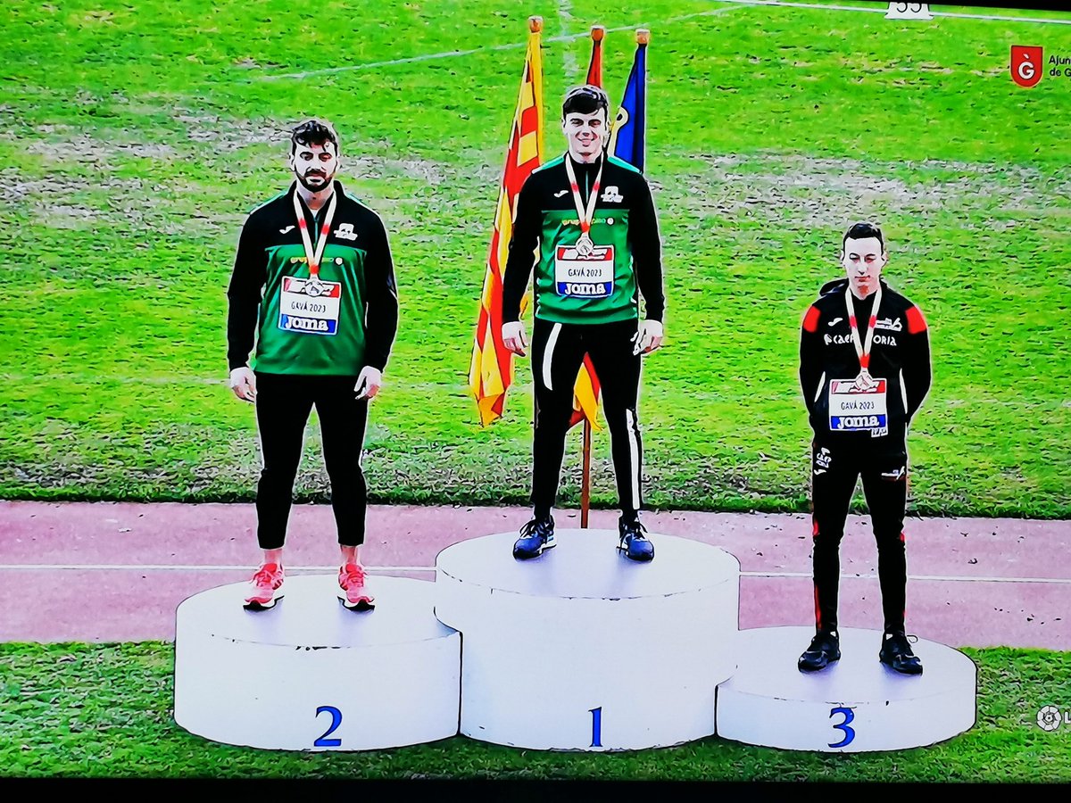 Balance del #lanzajaurti de <a href="/imariezku/">Idoia Mariezkurrena</a> en el camp. 🇪🇦 de lanzamientos largos.
3 🥇 (<a href="/manuquijera/">manue</a>, <a href="/AnndreaAlarcon/">Andrea Alarcón</a> y <a href="/morenoarantza7/">arantza moreno</a>)
2 🥈 (<a href="/nicoquijer/">Nico Quijera</a> y <a href="/junekintana/">June Kintana</a> -con permiso de <a href="/ManMartiGuti/">Man Martínez</a>-)
2 🍫 (<a href="/nereibinaga/">Nere Ibinaga</a> y Rodri)
1 record navarro sub23 (Andoni)
1 MMT (Laura)

🙌🙌🙌