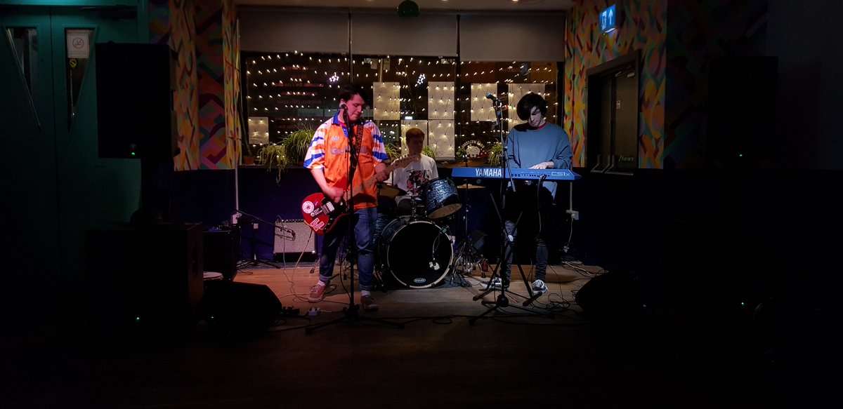 Fair play. 4 great bands tonight <a href="/elysiumgallery/">elysium</a> . Who new there were North Walian <a href="/SwansOfficial/">Swansea City AFC</a> fans eh <a href="/maesparcio/">Maes Parcio</a> ?