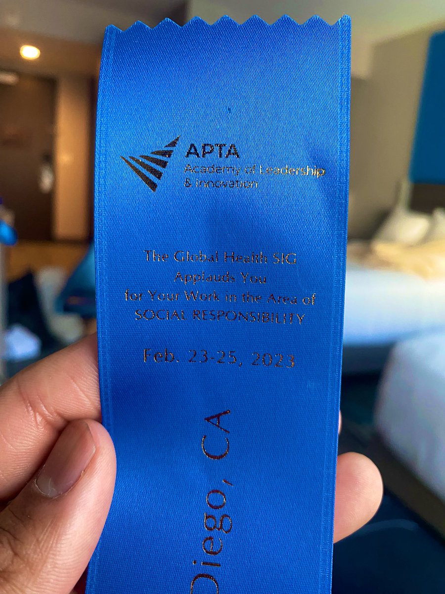 Bray_Brayyy's tweet photo. Left APTA with a ribbon from Global Health SIG. An award for our work in Social Responsibility! 

Would ya look at that. https://t.co/5WxgxgbQzd