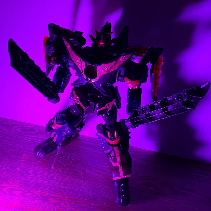 ドンブラ最終回ということで未開封だったプレバンのDXドンロボタロウ可動増強版&出陣オプションとドンオニタイジンブラックを開封してみました。どっちもカッコ良すぎる そしてもうすぐ終わっちゃうのが寂しすぎる 