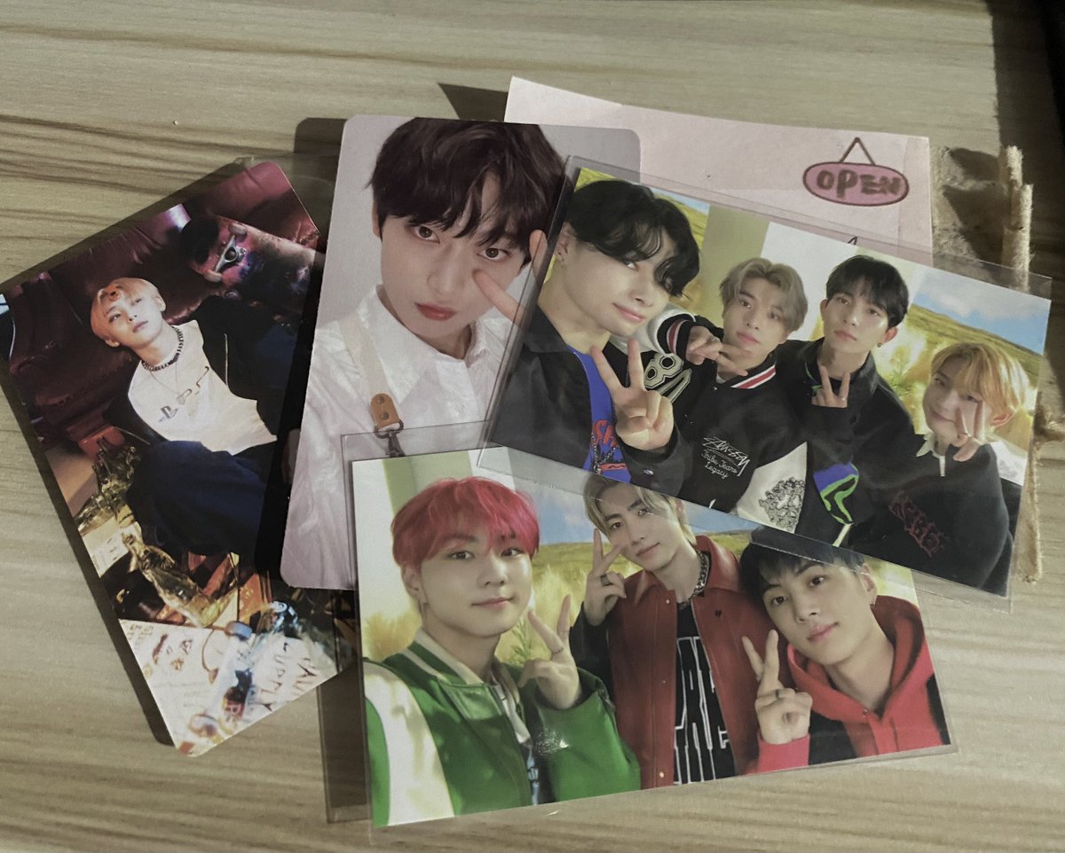 engenexjj's tweet photo. #sun_mail
💌 from @vhoon08
hello received enhypen 🫶🏻 thank you so much for packing it well and cute freebies, have a great day 😊
#vhoon08_feedbacks https://t.co/xgYh1KoHok