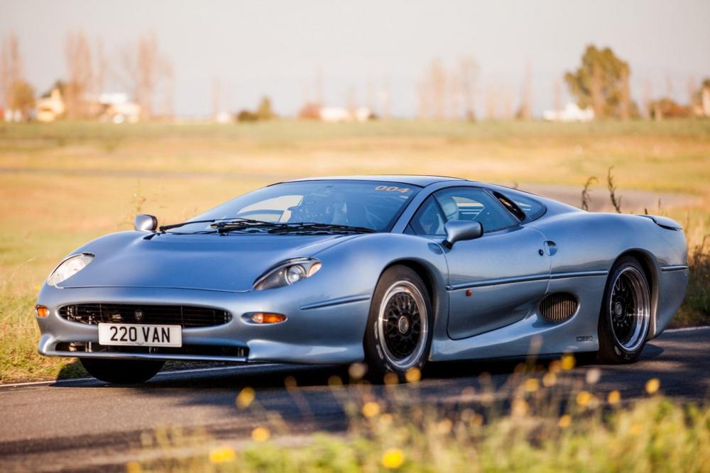 Jaguar XJ220
#SupercarSunday #Jaguar

@aut0mob @Rinoire @haustexracing @vividcloudofwat @FAFBulldog @ladouille21 @Retromania4ever