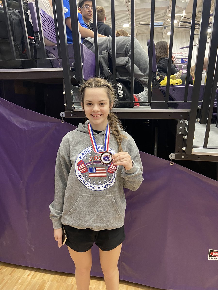 gshannon08's tweet photo. Senior @m_adigann14 places 🥉 in the 123 lb class. Madigan has worked hard for four years to get to this point. Great job Madigan! #ProudofthePride https://t.co/UBcKsDNRtM