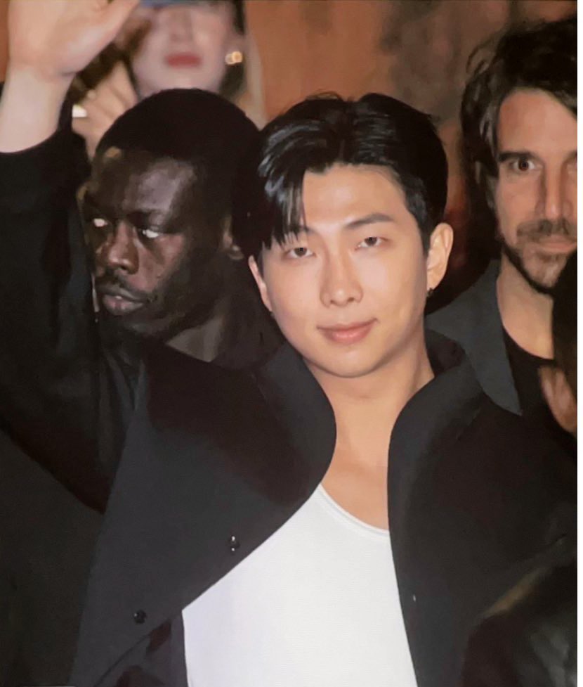 vantaestic09's tweet photo. so cool joon🤏🏻

#RMxBOTTEGAVENETA https://t.co/iHOWShxdv7