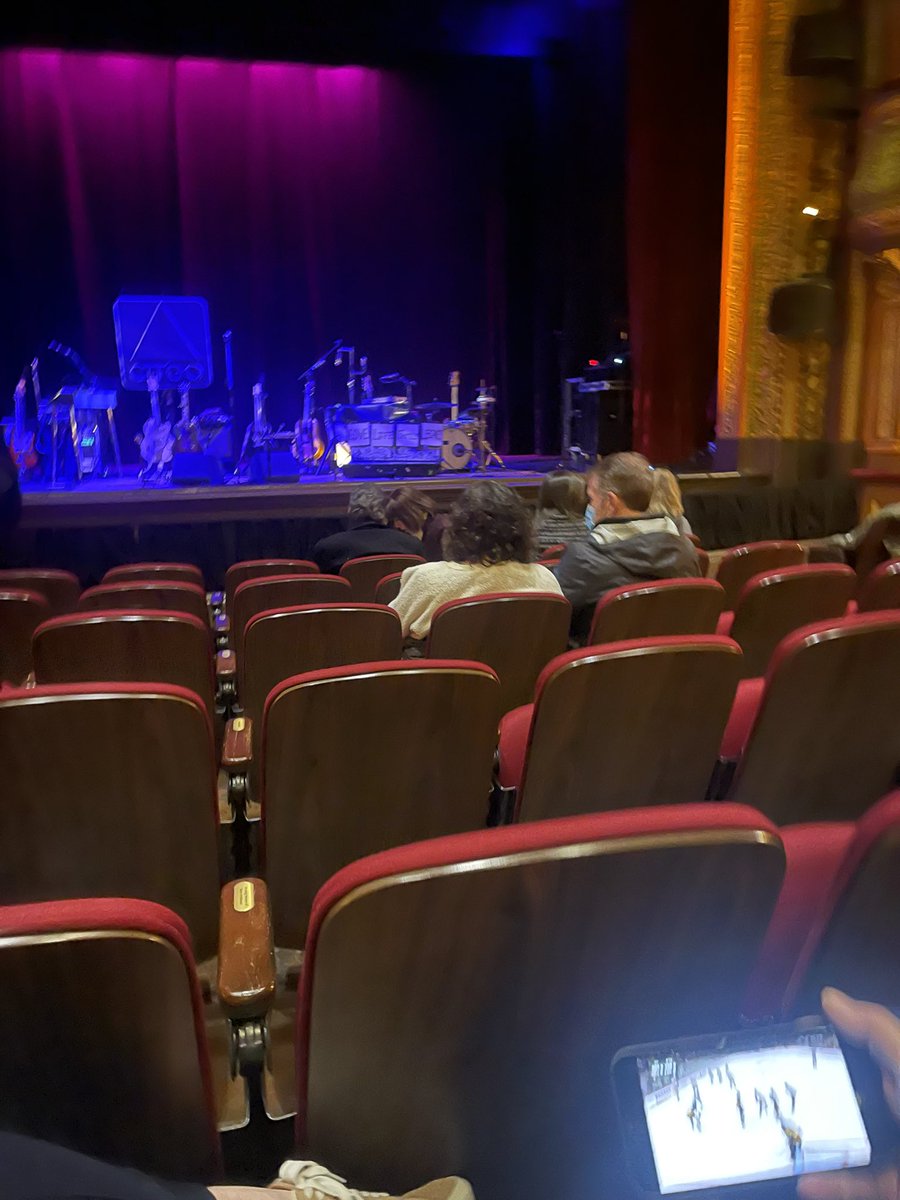 SpringAbbey's tweet photo. Very New England of my father to be at a @mattnathanson show and watch the Bruin’s before the show starts. https://t.co/3wKIfMXJ1I