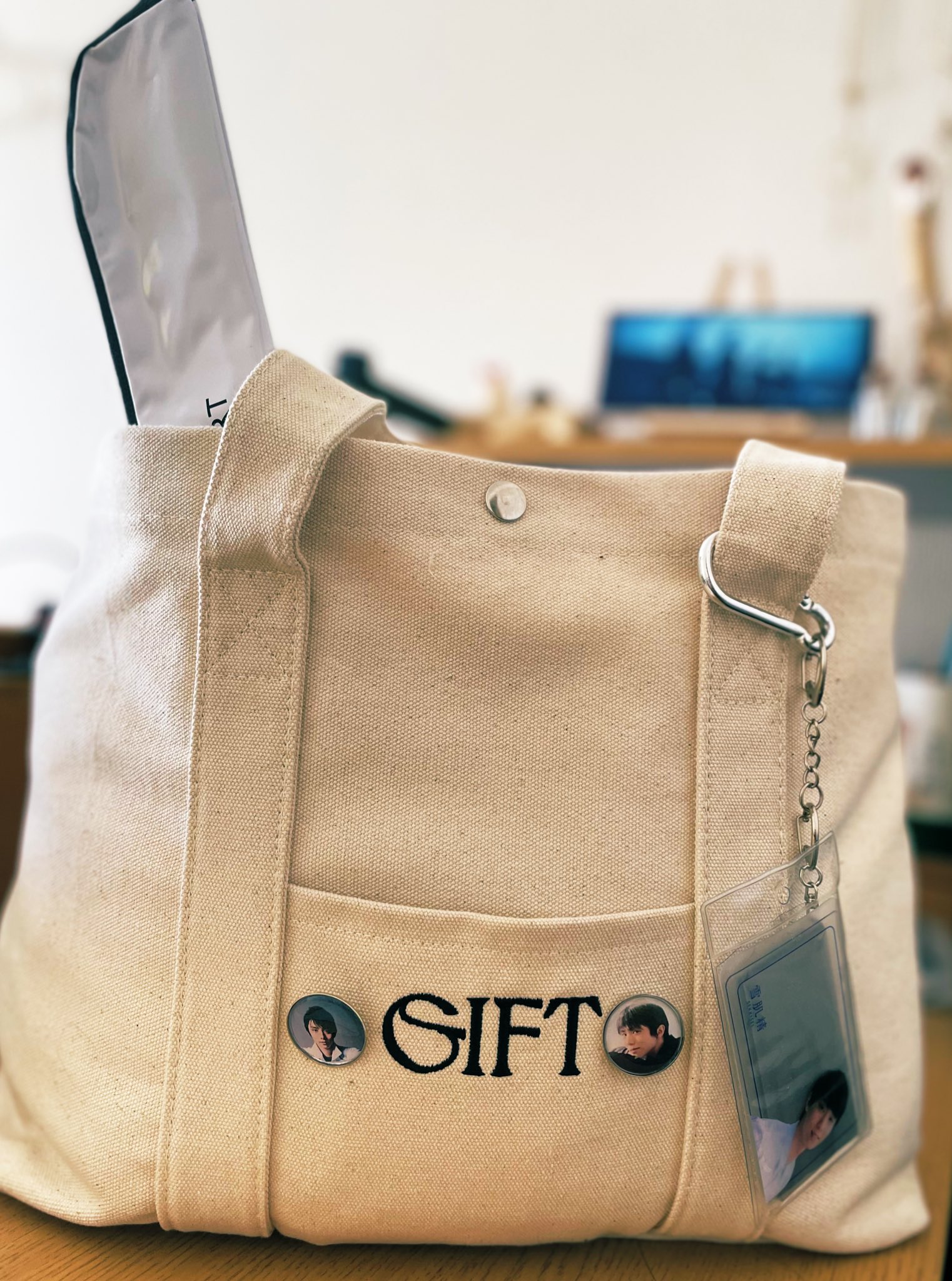 羽生結弦 GiFT トートバッグ アクリルキーホルダー バスタオル