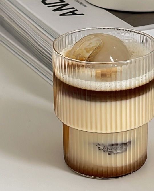 fasshionlover's tweet photo. iced coffee https://t.co/ZjqIOqfehL