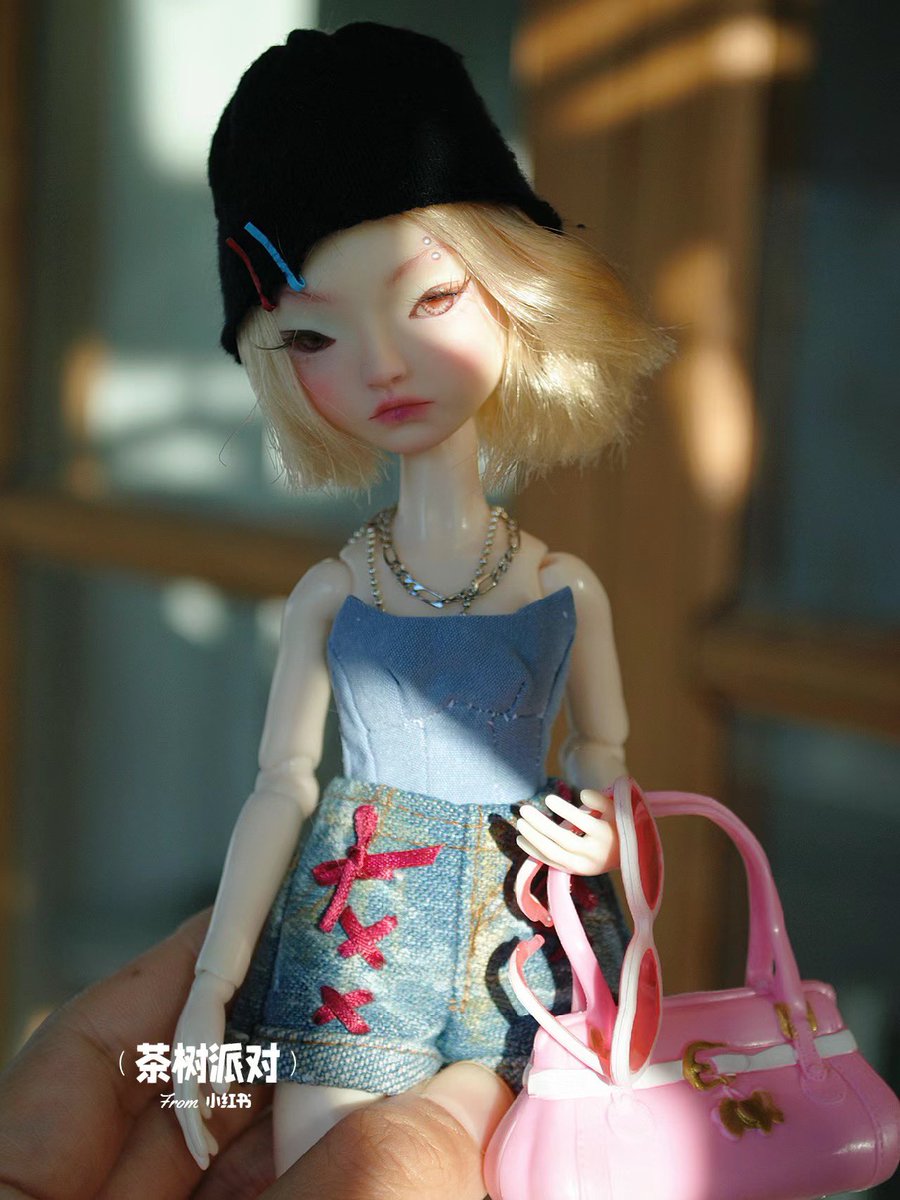 TeaTreeParty's tweet photo. New makeup for my doll! #BJD #bjd2022 #bjd娃娃 #ドール #TREASURE #doll #kawaiigirl #handmade https://t.co/4T1iUaNwaK