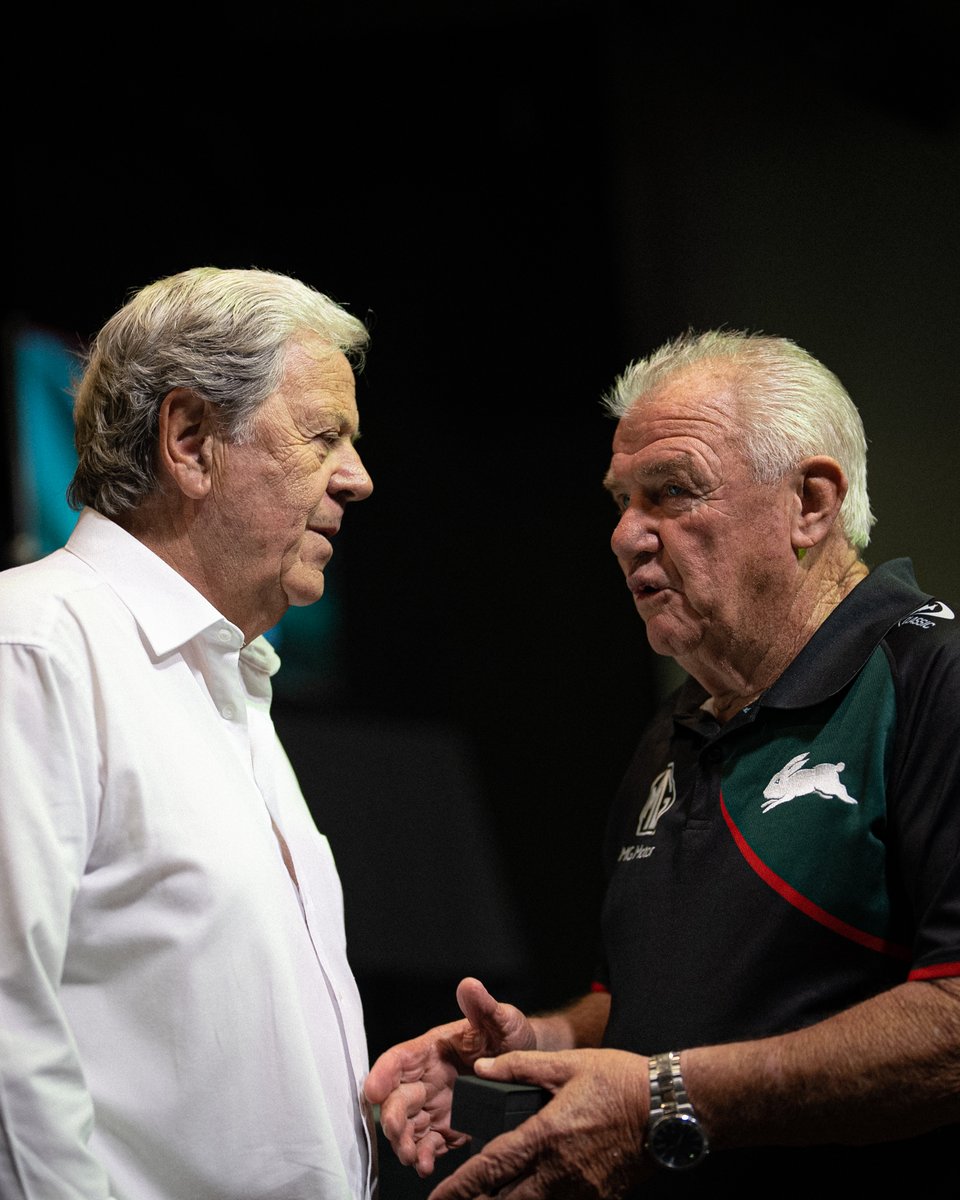SSFCRABBITOHS's tweet image. Today the Club came full circle as our former Player, Coach, Chairman and leader during the fightback became a Life Member once again. 👏 Thank you, George Piggins. 🐇❤️💚