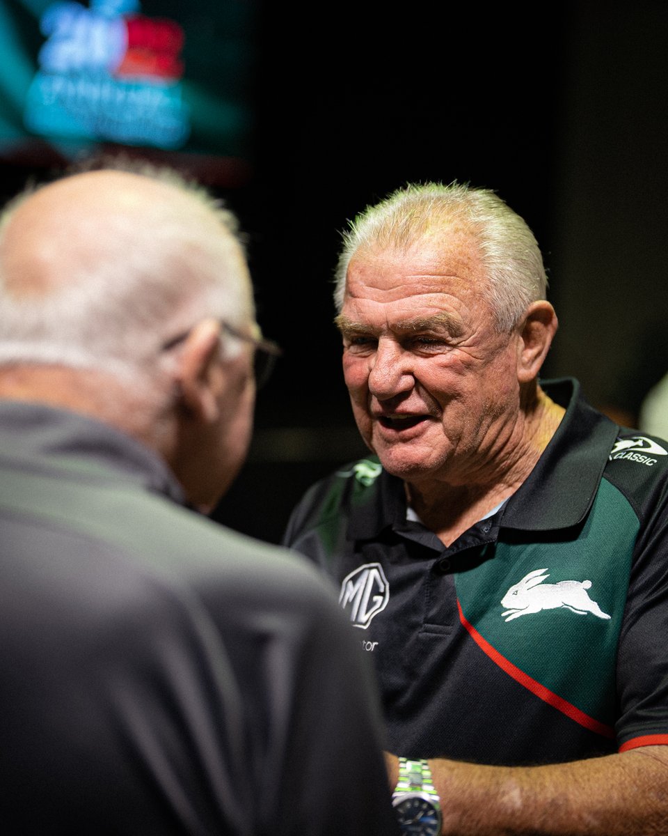SSFCRABBITOHS's tweet image. Today the Club came full circle as our former Player, Coach, Chairman and leader during the fightback became a Life Member once again. 👏 Thank you, George Piggins. 🐇❤️💚