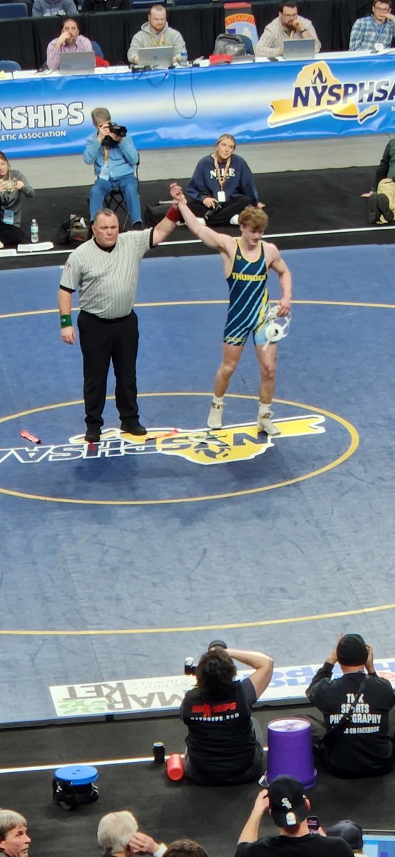 CVAKeeler's tweet photo. 1st Place Match - Sixx Cook (Central Valley Academy) 50-2 won by decision over Sean Tansey (Collegiate School) 47-6 (Dec 9-4)
STATE CHAMPION - SIXX COOK!! https://t.co/W3azgrIray