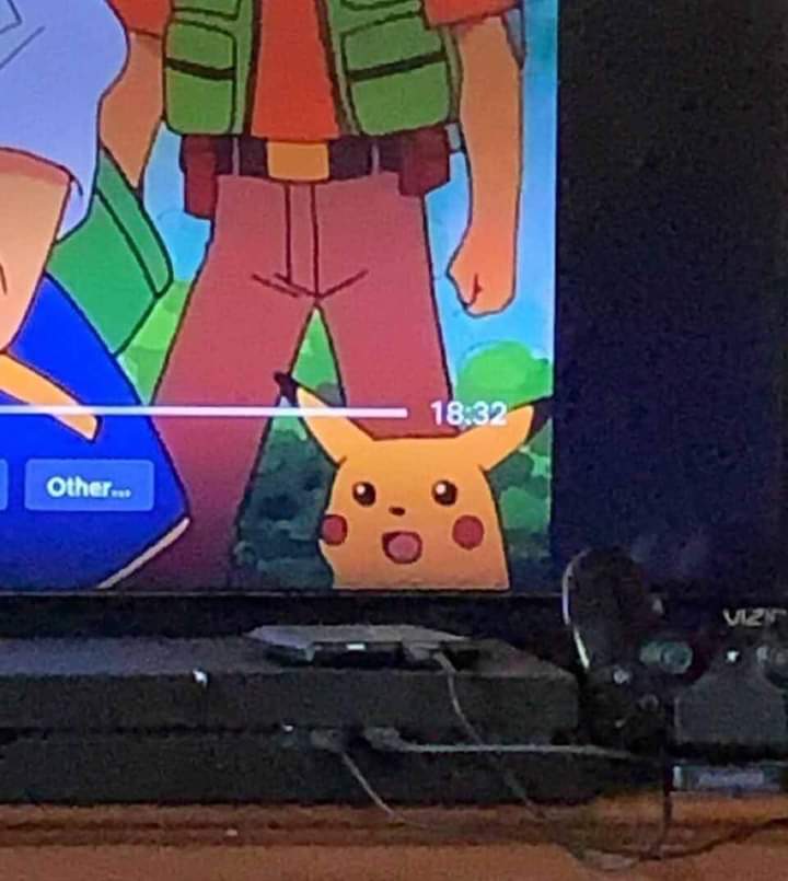 Estaba viendo Pokémon, cuando de repente...