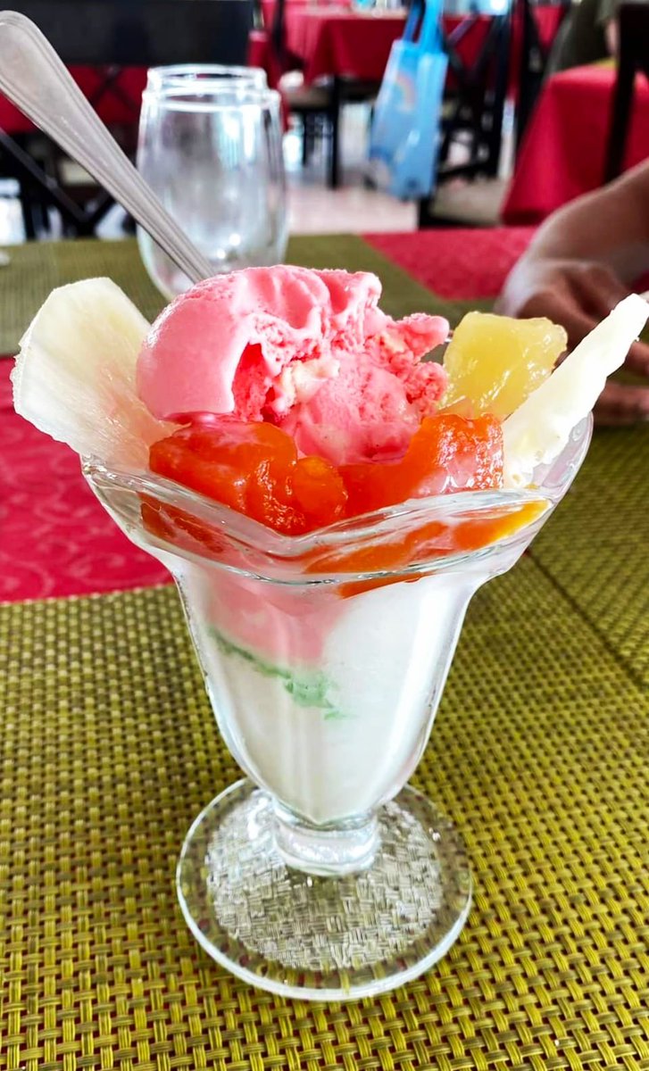 Hotels_Varadero's tweet photo. Do you want to eat #ice_cream ๐จ in #winter๐ฅถ?
Well, we recommend you #travelโ๏ธ to #Varadero ๐๏ธ right now.
@VaraderoB offers you #tropical #delights ๐!
๐ท By Edward Joseph Sykes Brufatto
@trabajadoresbar
#Liveuptomore #responsibleliving #enjoylife #grancaribevaradero https://t.co/3w36sdsCsV