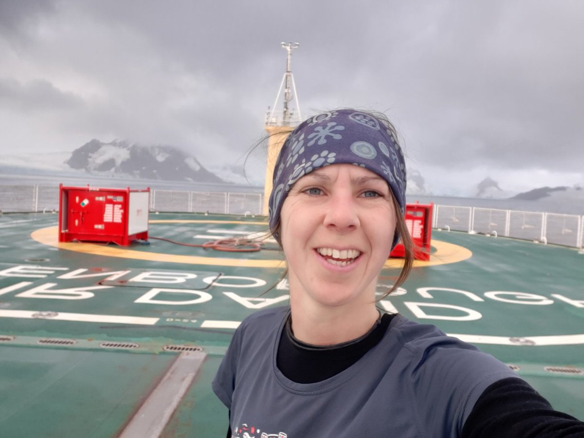 Oceans_Anna's tweet image. Some cracking views for helideck running here on #RRSSirDavidAttenborough. Perfect use of the helideck :) #SDAScience