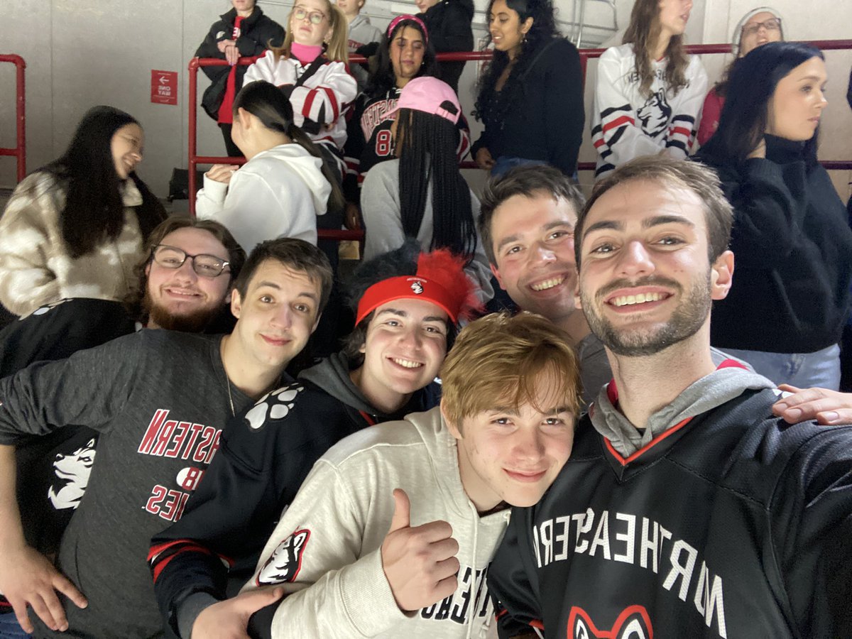 ajdarc0328's tweet photo. double header #HowlinHuskies https://t.co/g8NhGA7r8E