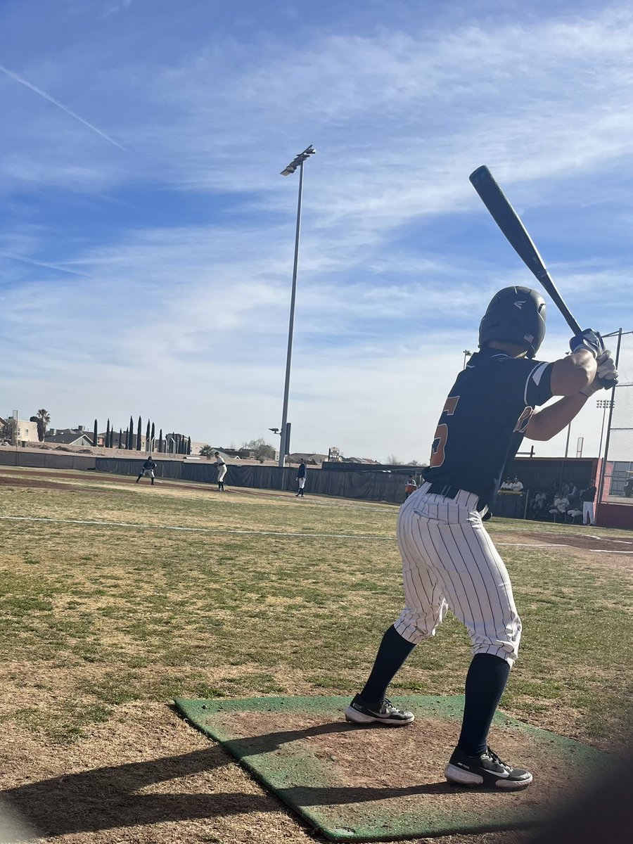 Manny Estrada tweet media