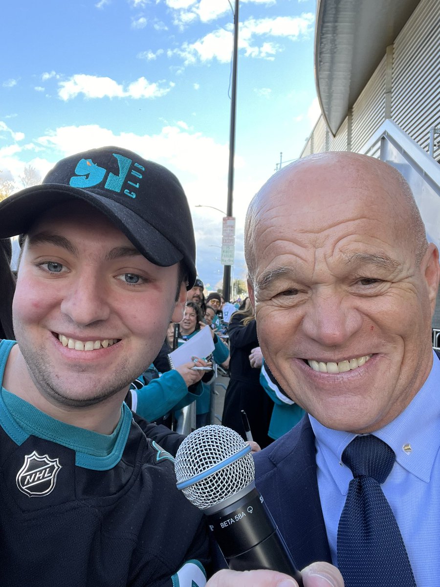 RyderDeMaria's tweet image. Pics with Sharks legends and Drew Remenda before Patrick Marleau’s Jersey retirement ceremony.