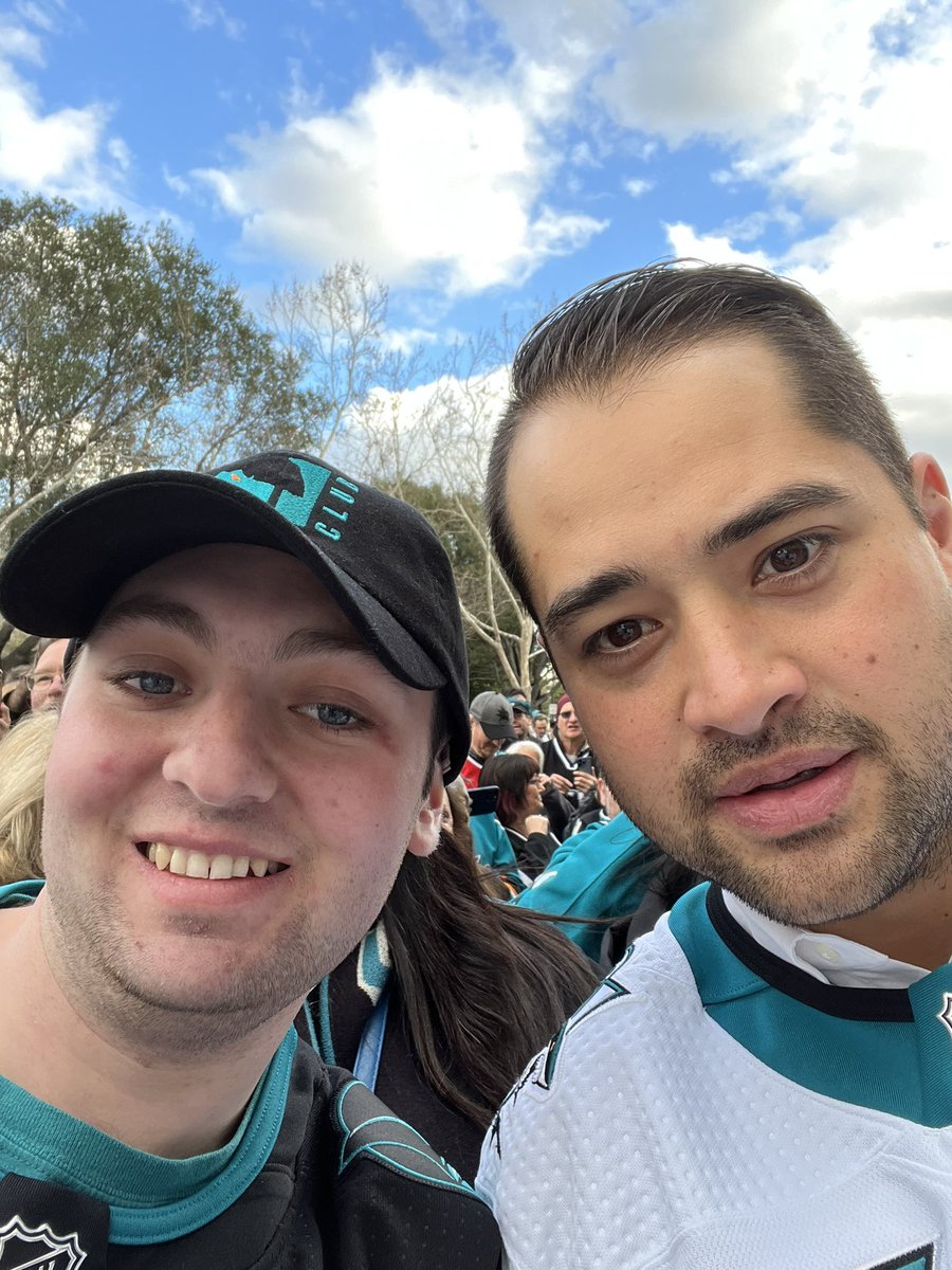RyderDeMaria's tweet image. Next round of pics with Sharks legends before Patrick Marleau’s Jersey retirement ceremony.