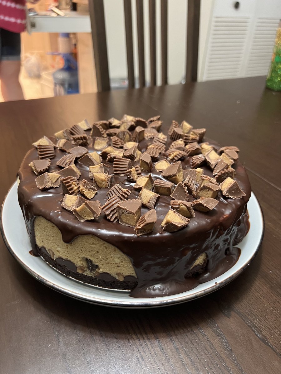 My cousin that is one the spectrum and is an amazing baker. She owns her own bakery with help from my Aunt, don’t talk to me if you don’t like Reese’s. This is “Reese’s Brownie Cheesecake.” #SabrinasSweets #CrackCocaine