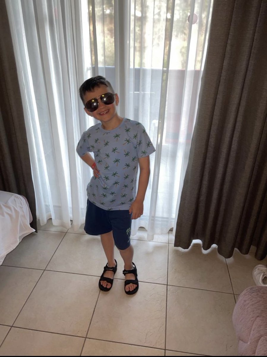 cazza786's tweet photo. Happy 8th birthday to my prince love your lots and lots like jelly tots 💙💚💙 https://t.co/BLlBhUFgGo
