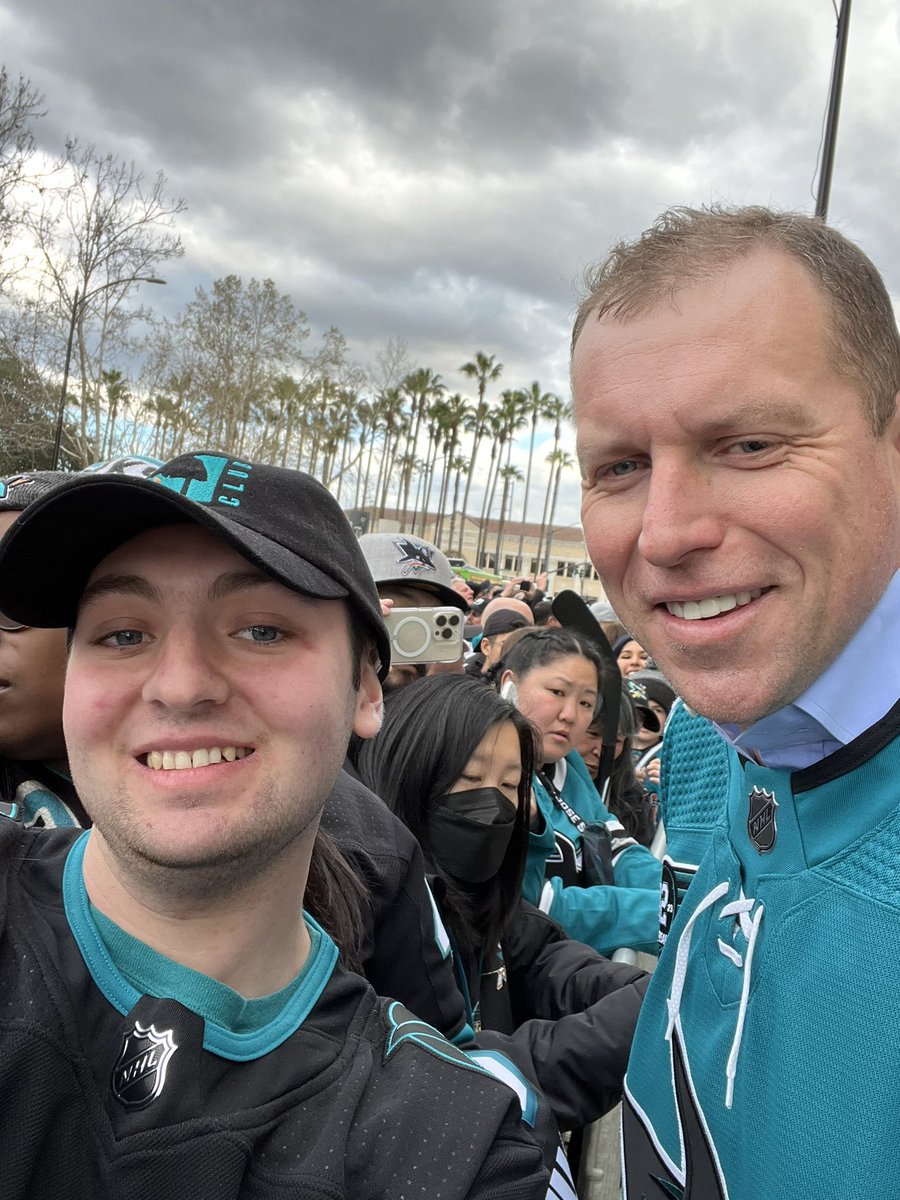 RyderDeMaria's tweet image. Last round of pics with Sharks legends and Drew Remenda before Patrick Marleau’s Jersey retirement ceremony.