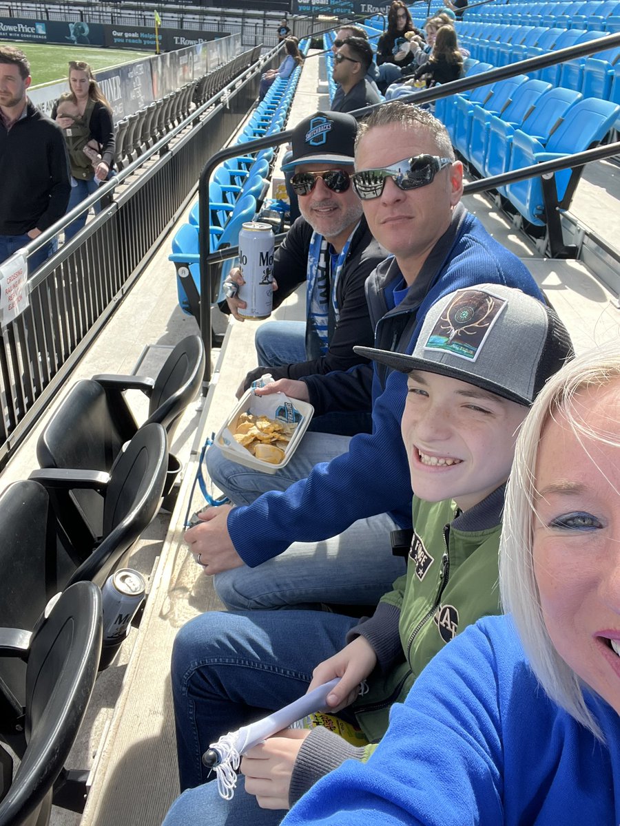 SaradaC76's tweet image. Season ticket member, exhibition game today with meet &amp;amp; greet with the players at @SwitchbacksFC ! ⚽️🏟️🥅
Anthony Perez! #CumulusMedia