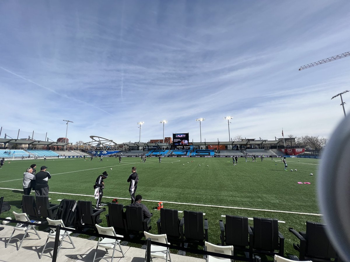 SaradaC76's tweet image. Season ticket member, exhibition game today with meet &amp;amp; greet with the players at @SwitchbacksFC ! ⚽️🏟️🥅
Anthony Perez! #CumulusMedia