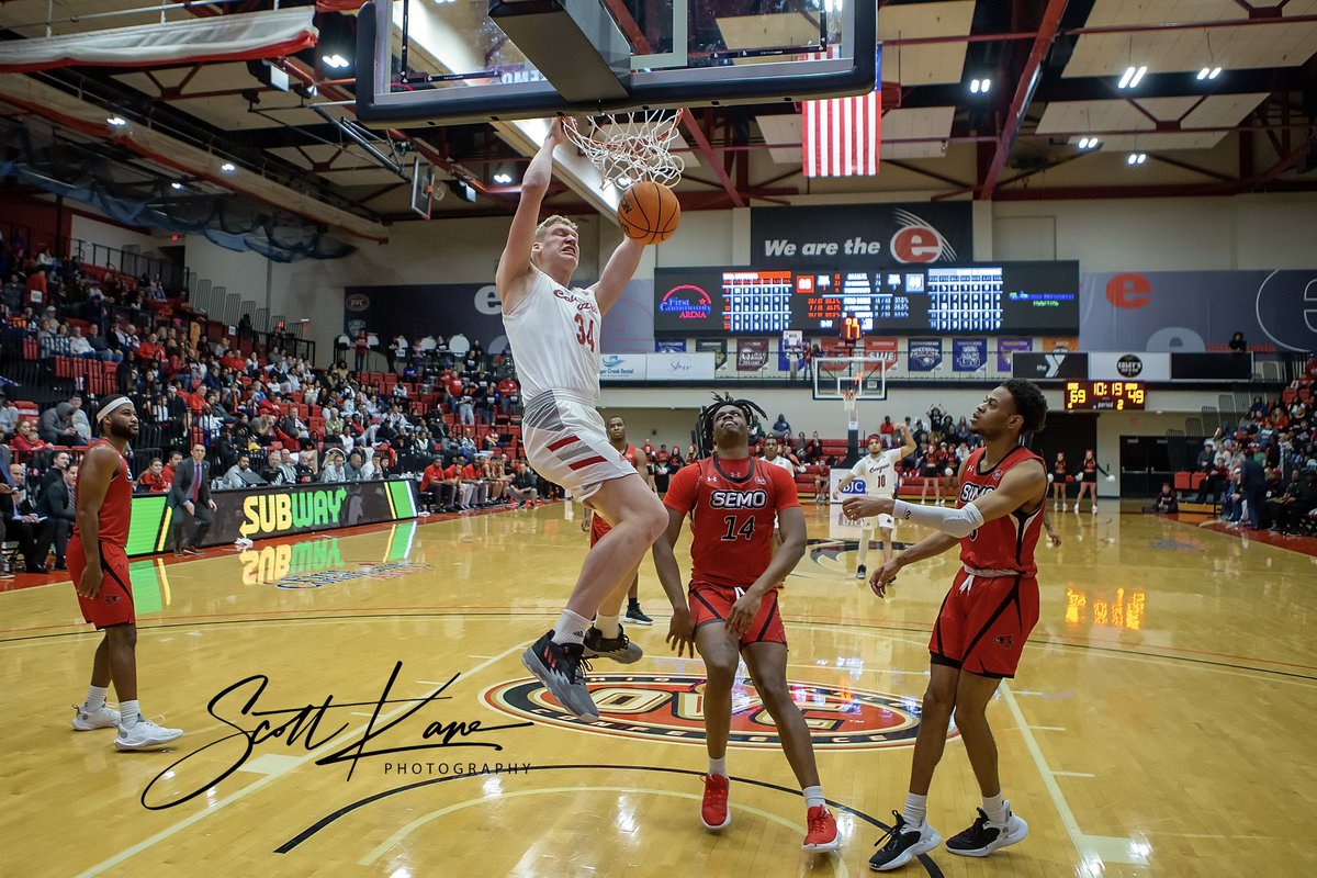 scottkanephoto's tweet photo. . #SIUE Men’s #Basketball was all show as they soundly defeated #semo Saturday afternoon. https://t.co/oZjGxeIjYK
