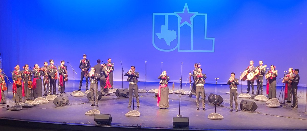 ScottSDTX1's tweet photo. Very proud of the Hanks HS Mariachi Los Trovadores as they gave an astounding performance at the 2023 UIL State Mariachi Contest! The dueling trumpet section really got the crowd going! Results to follow! @YISDFineArts @YsletaISD https://t.co/nIpNlJsknr