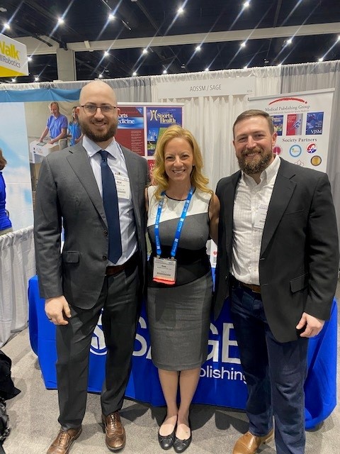 Sports_Health's tweet image. Its been a wonderful conference, made EVEN MORE special by a visit from these 3 @Chris_Juneau3 @scotmorrsn @oft_sam (thank you so much for stopping by!) #APTACSM @APTAtweets @SAGE_Publishing @AOSSM_SportsMed
