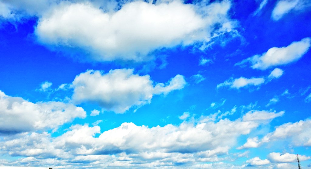 kippy_photo's tweet photo. 碧空
(Azure sky)
グラデーションのような青空
(Blue like a gradation sky)
#きっぴぃの写真館
#写真好きな人と繋がりたい
#青空が好きな人と繋がりたい
#空が好きな人と繋がりたい
#キリトリセカイ
#Skyphotography #Bluesky
#Blueskyphotography #Azuresky
#gradationsky https://t.co/rIVeL2LdZ6