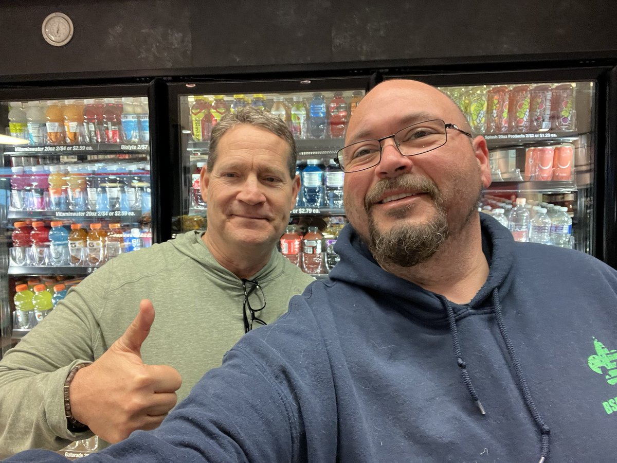 It was a big surprise and a great pleasure to run into <a href="/CoachGeneChizik/">Gene Chizik</a> today <a href="/QuikTrip/">QuikTrip</a> Little did I know that he was a fan of #RollerDog  i hope you enjoyed #Gastonia #WarEagle you were genuinely personable and congenial and I appreciate you so much