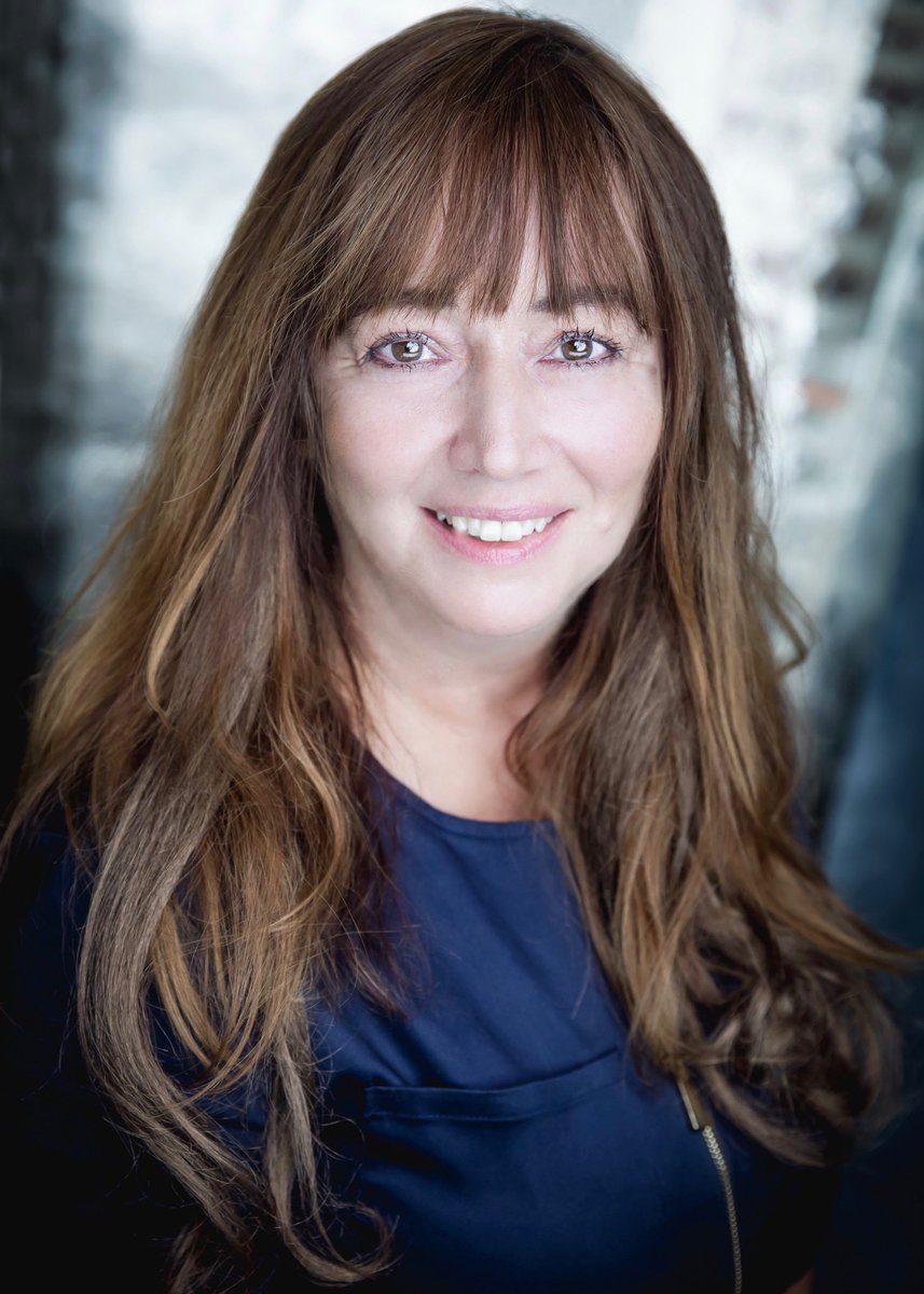 AngeliePrince's tweet photo. @hearnesque Hi Peter,
Great to connect. Thank you. 
I’m Angela Prince, a London based. Actress &amp; Singer and great with accents. Also I am a psychic healer. 
My Spotlight link with showreel is here: https://t.co/TSLdNDiB1k https://t.co/Cj1JQjrVaO
